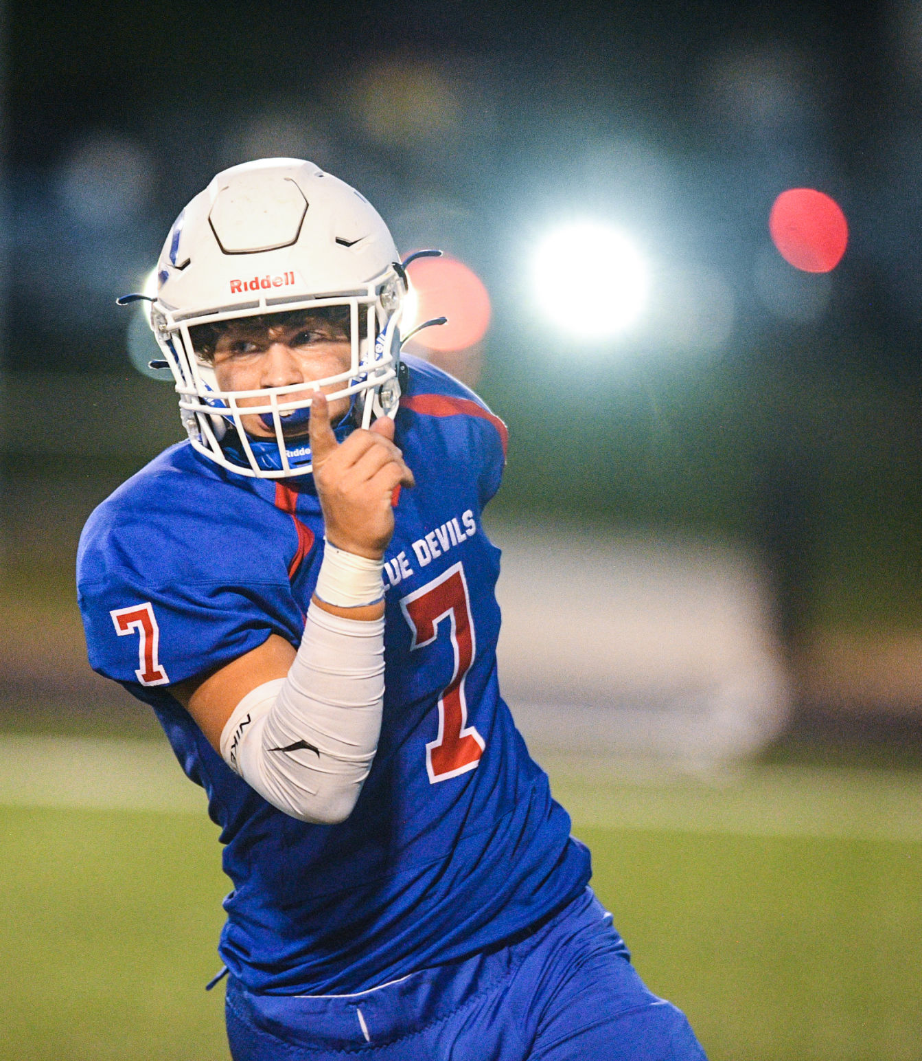 090921-qc-spt-central-football-009